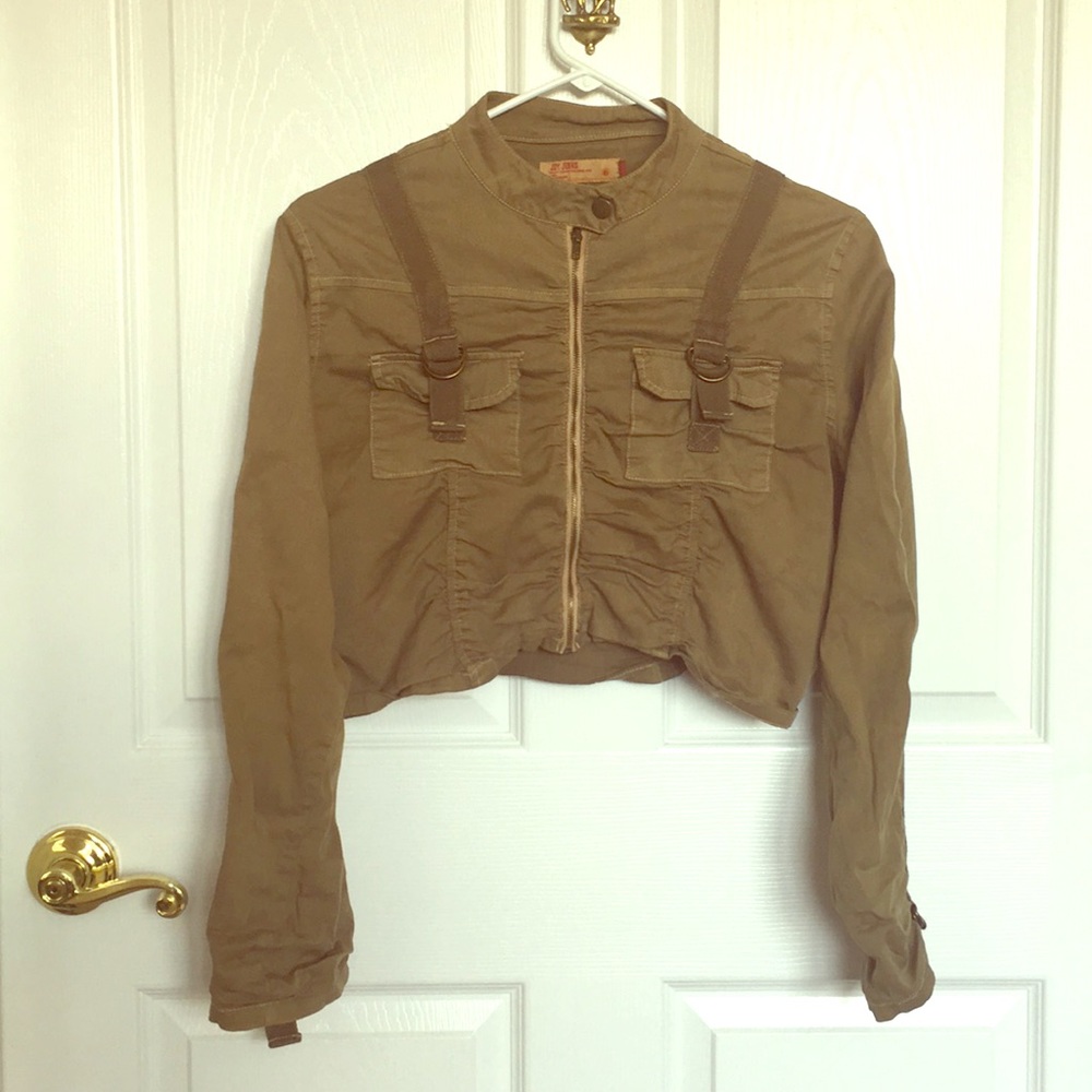Cropped army green jacket